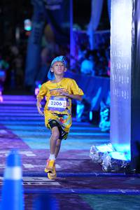 BIB: 260, 3206
                            <button type="button" onclick="openModal(26223110)" class="btn btn-primary btn-sm float-right btn-popup" data-toggle="modal" data-target=".modal-high-quality">
                        <i class="fas fa-shopping-cart"></i> Add to Cart
                    </button>
                                            <button type="button" onclick="isThisMe(26223110, true)" class="btn btn-success btn-sm float-right btn-popup btn-isme hidden" data-toggle="tooltip" data-placement="bottom" title="นี่คือรูปของคุณใช่ไหม คลิกที่นี่เพื่อเอาเข้าอัลบั้ม">
                        <i class="fas fa-plus"></i> Add to album
                    </button>
                    <button type="button" onclick="isThisMe(26223110, false)" class="btn btn-warning btn-sm float-right btn-popup btn-isnotme hidden">
                        <i class="fas fa-ban"></i> Remove from album
                    </button>